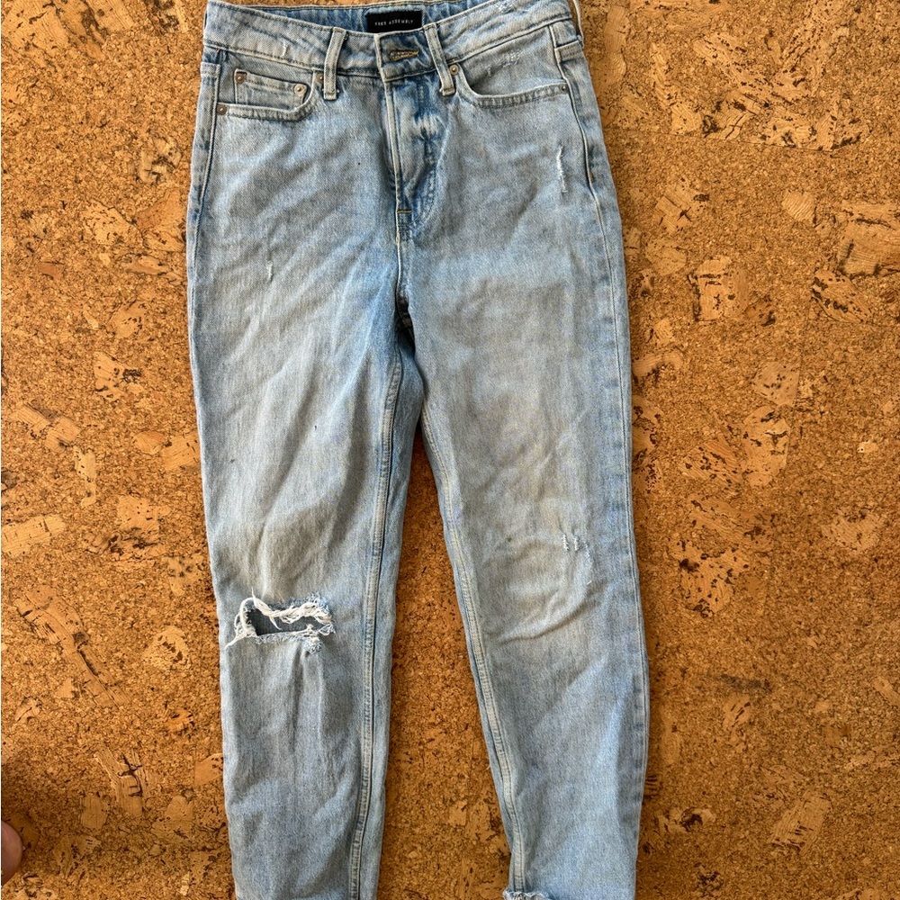 Classic Blue Boyfriend Jeans with Vintage Wash